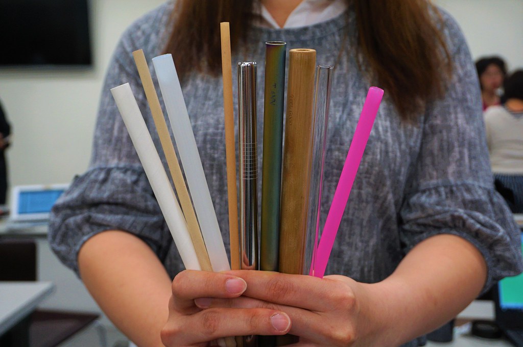 The four major places will not provide disposable plastic straws in Taiwan